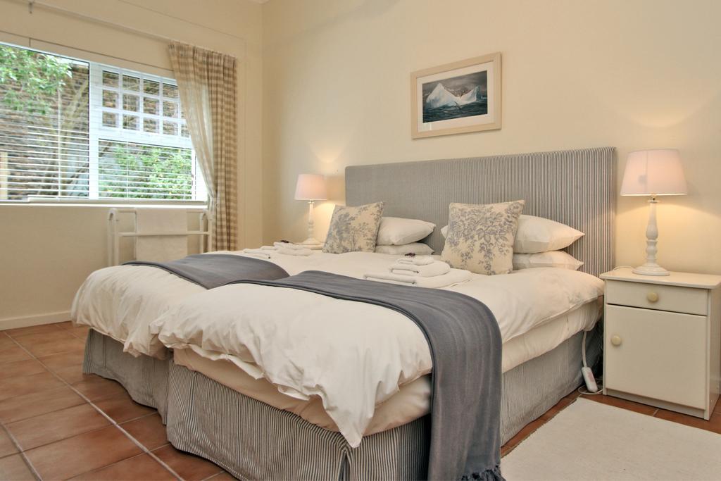 Avian Leisure Apartment Simonʼs Town Exterior foto